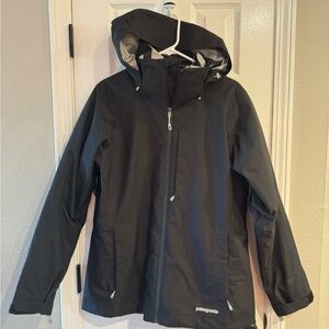 Patagonia Women’s Large Powder Town Insulated Jacket. Excellent condition!